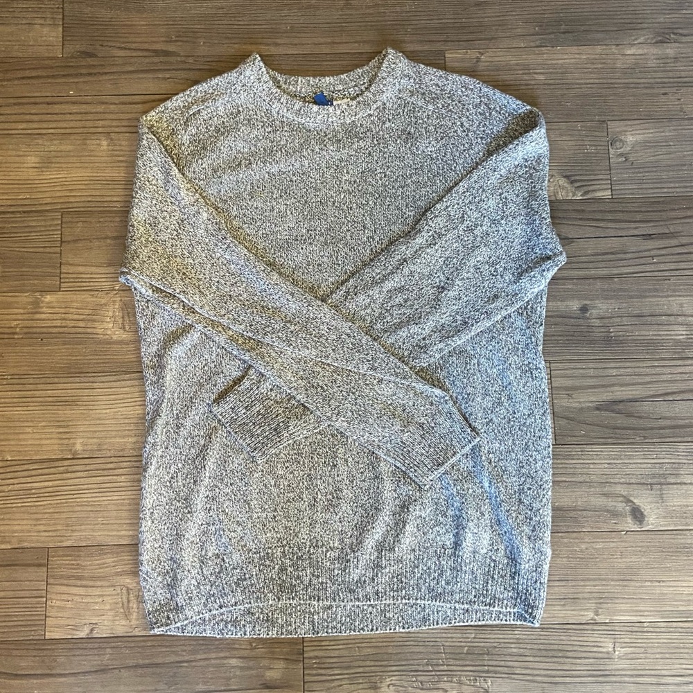 [H&M] Men's Gray Sweater – Size M